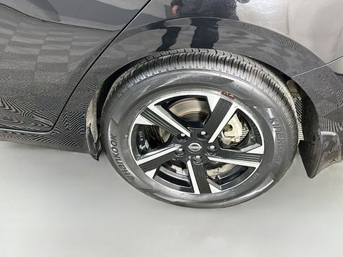 Certified 2024 Nissan Sentra SV w/ All-Weather Package FWD image 34