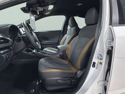 Certified 2025 Subaru Crosstrek 2.5i Sport w/ Crosstrek Mirror Package image 15