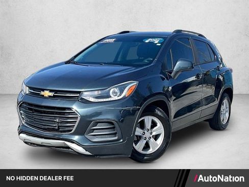 Used 2021 Chevrolet Trax LT w/ Driver Confidence Package FWD image 1