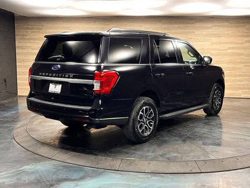 Used 2024 Ford Expedition XLT image 27
