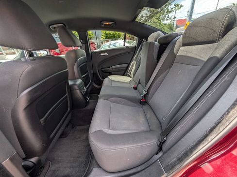 Used 2017 Dodge Charger SE w/ Blacktop Package RWD image 17