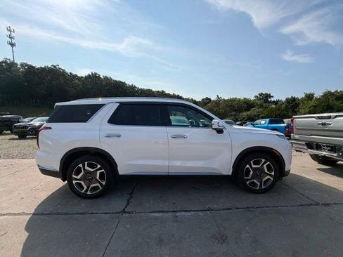 Certified 2024 Hyundai Palisade Limited AWD/4WD image 2