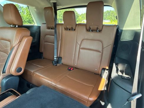 Used 2022 Nissan Pathfinder Platinum w/ Cargo Package AWD/4WD image 45
