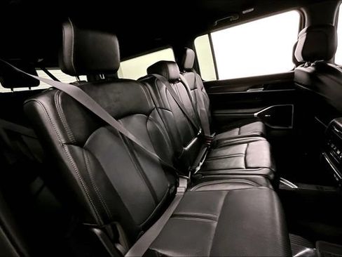 Used 2024 Jeep Wagoneer Series II w/ Flexible Seating Group AWD/4WD image 25