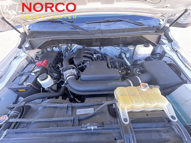 Used 2019 Nissan NV 2500 SV RWD image 28