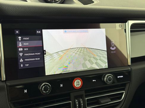 New 2026 Porsche Macan image 29