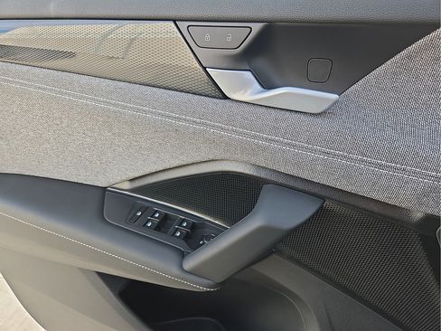 Certified 2026 Volkswagen Tiguan S FWD image 19
