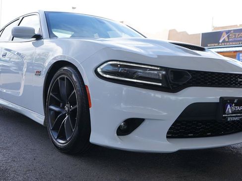Used 2019 Dodge Charger Scat Pack RWD image 28