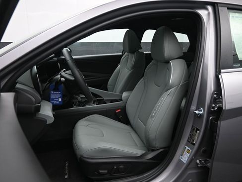 New 2026 Hyundai Elantra Limited image 24