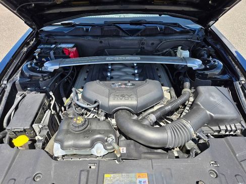 Used 2013 Ford Mustang GT Premium w/ Comfort Pkg RWD image 16