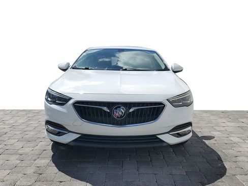 Used 2018 Buick Regal Preferred w/ Driver Confidence Package #1 image 2