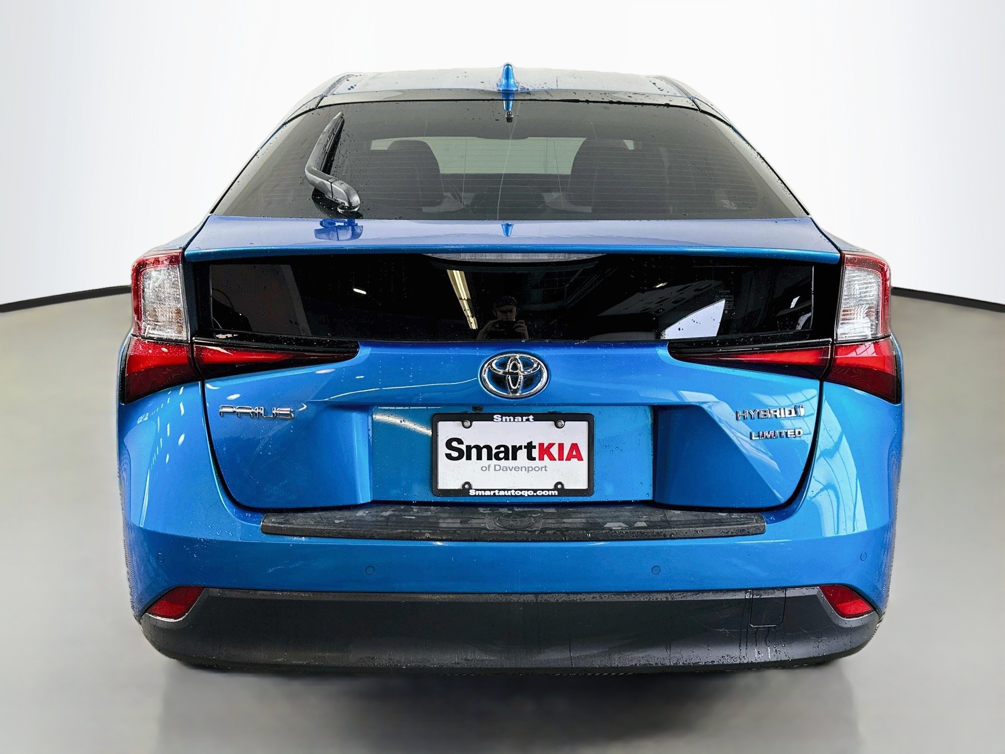 Used 2022 Toyota Prius Limited w/ Premium Convenience Package FWD image 6