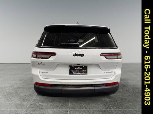 Used 2024 Jeep Grand Cherokee L Limited w/ Black Appearance Package image 23