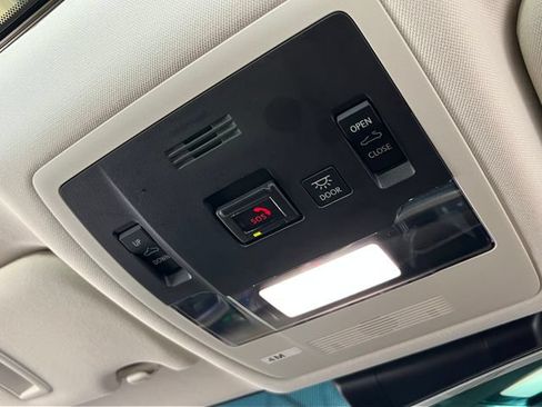 Used 2021 Lexus ES 300h w/ Accessory Package FWD image 57