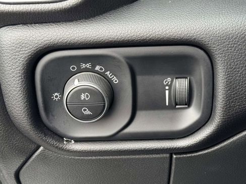 Used 2024 RAM 2500 Big Horn w/ Bed Utility Group image 28