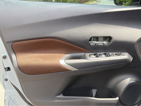 Certified 2024 Nissan Kicks SR FWD image 4