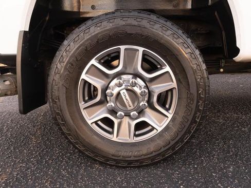 Used 2023 Ford F350 Lariat w/ Lariat Ultimate Package image 44