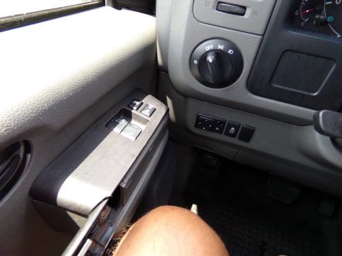 Used 2016 Nissan NV 2500 SL w/ Technology Package image 43