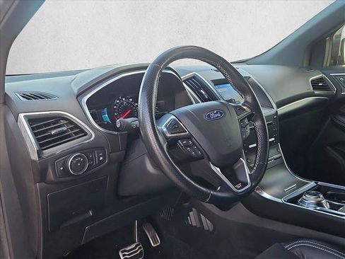 Used 2019 Ford Edge ST w/ Convenience Package AWD/4WD image 10