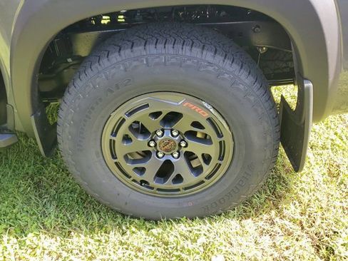 New 2026 Nissan Frontier PRO-4X w/ Pro-4x Convenience Package image 3