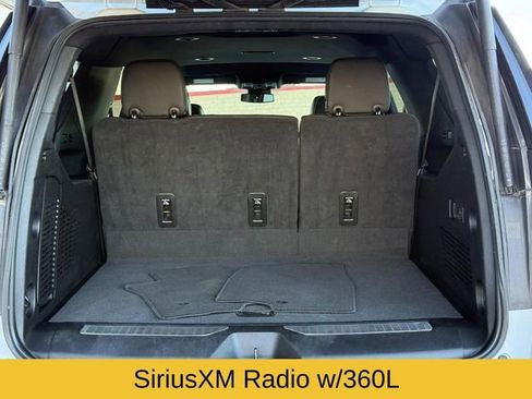 Used 2023 Chevrolet Suburban Premier image 6