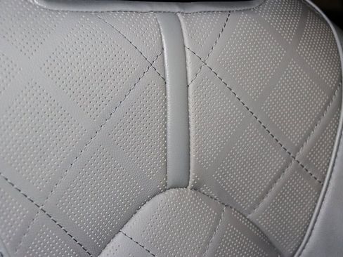 Used 2021 Toyota Highlander Platinum image 65