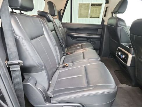 Used 2022 Ford Expedition Max XLT image 40