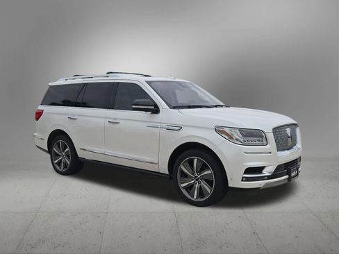 Used 2019 Lincoln Navigator Reserve AWD/4WD image 8