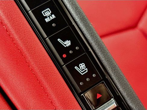 Used 2021 Chevrolet Corvette Stingray Preferred Cpe w/ 2LT RWD image 22