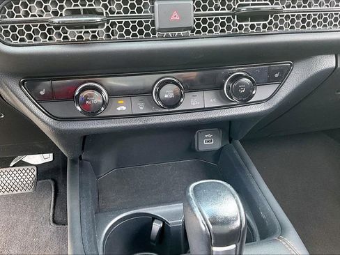 Used 2023 Honda HR-V Sport image 14