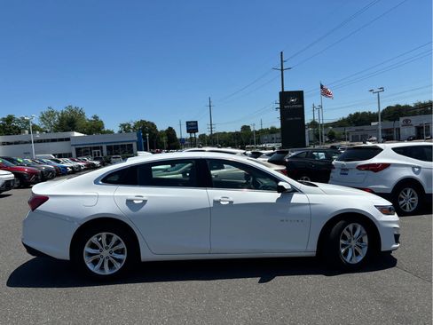 Certified 2022 Chevrolet Malibu LT FWD image 4
