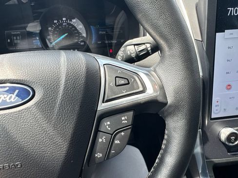Used 2022 Ford Edge Titanium AWD/4WD image 16