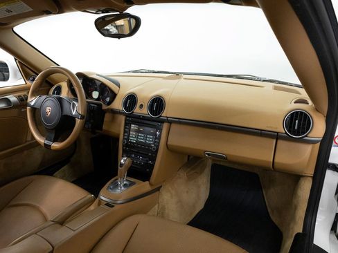 Used 2011 Porsche Cayman RWD image 4
