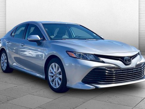 Used 2020 Toyota Camry LE FWD image 1