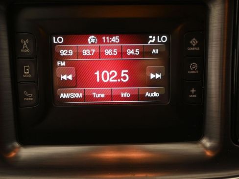 Used 2017 Dodge Challenger SXT image 3