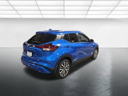 Used 2023 Nissan Kicks SV FWD image 4