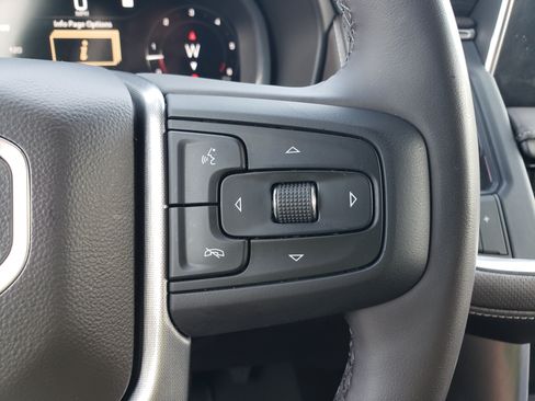 Used 2023 GMC Yukon SLT w/ SLT Premium Package RWD image 18