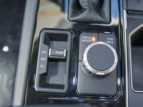 Used 2024 Toyota Tundra Limited image 28