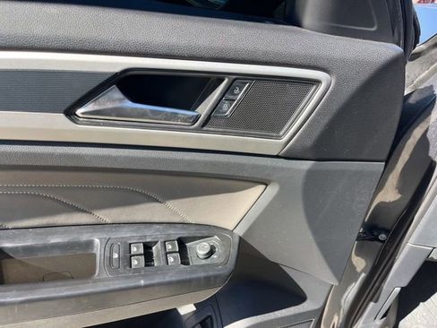 Used 2021 Volkswagen Atlas SEL R-Line image 15