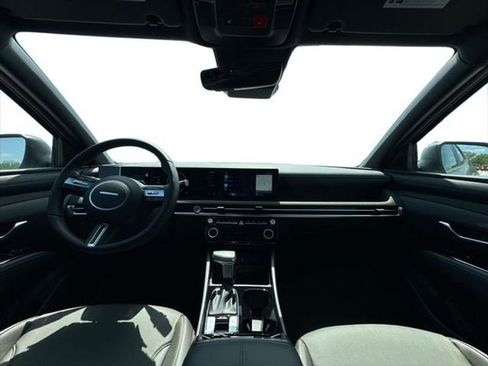 New 2025 Hyundai Santa Cruz Limited image 2