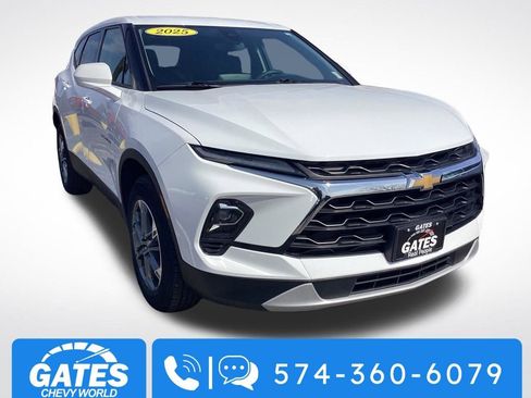 Used 2025 Chevrolet Blazer LT image 1