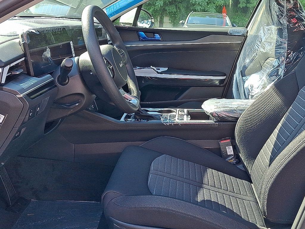 New 2026 Kia K5 LXS FWD image 10