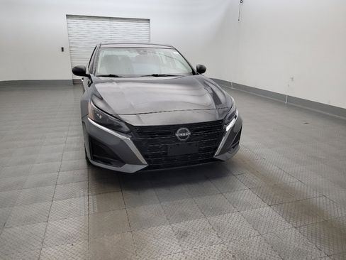 Used 2024 Nissan Altima 2.5 SV FWD image 14