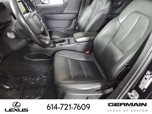 Used 2019 Volvo XC40 T5 Momentum AWD/4WD image 20