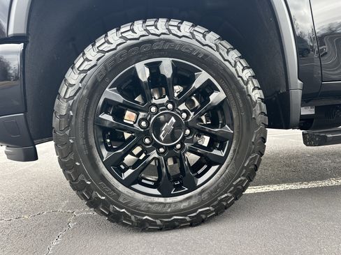 Certified 2025 Chevrolet Silverado 2500 LTZ w/ LTZ Plus Package image 12