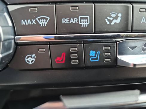Certified 2023 Ford F350 Platinum w/ Tremor Off-Road Package AWD/4WD image 19