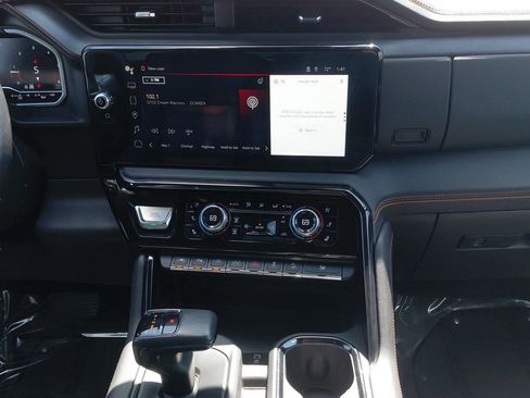 Used 2022 GMC Sierra 1500 AT4 w/ AT4 Premium Package AWD/4WD image 41