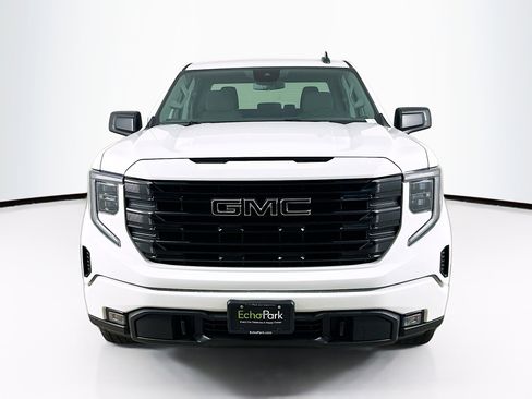 Used 2023 GMC Sierra 1500 Elevation AWD/4WD image 2