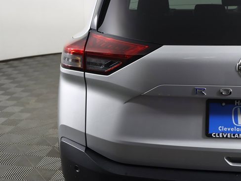 Used 2022 Nissan Rogue SV image 13