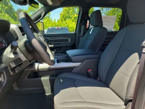 New 2026 RAM 2500 Big Horn AWD/4WD image 11
